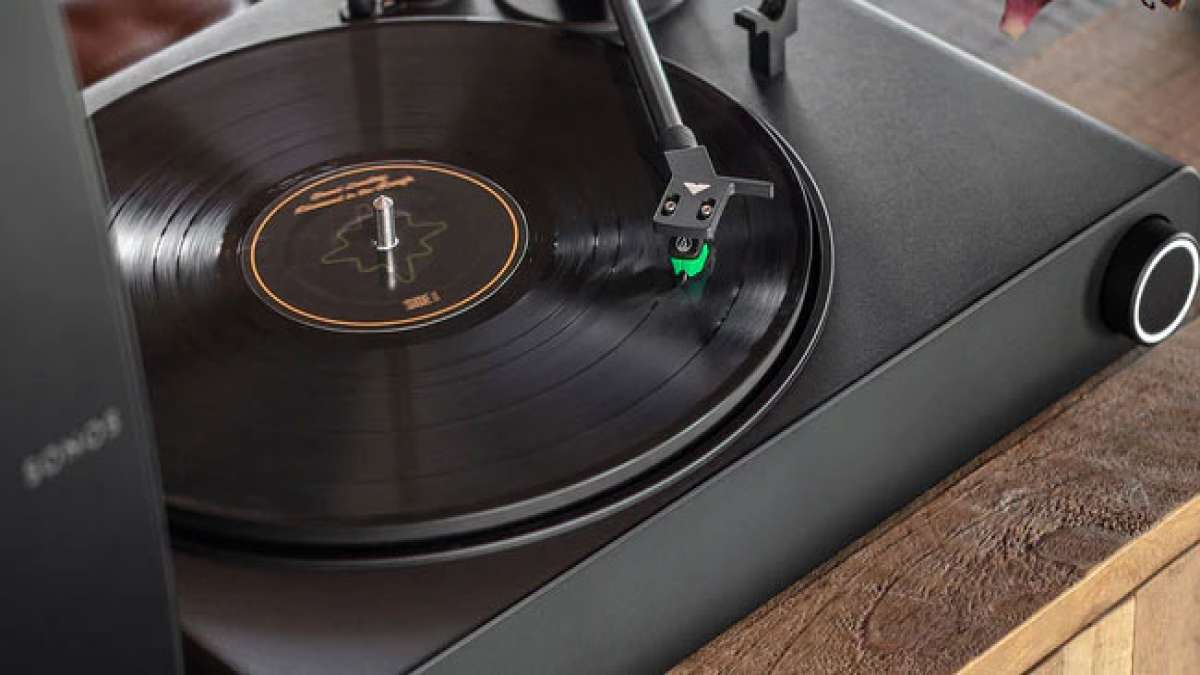 Feiern Sie den Tag der Schallplatte und entdecken Sie die unvergleichliche Qualität und den Klang von Vinyl.
