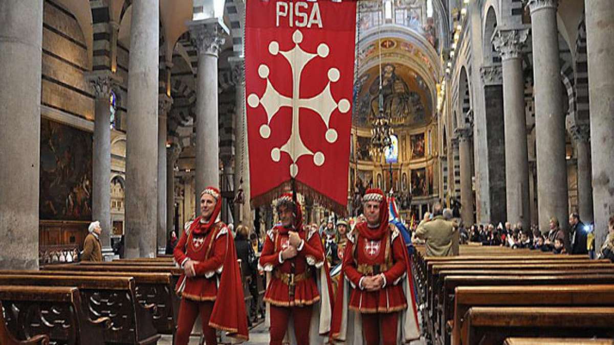 Erleben Sie das einzigartige Pisaner Neujahr, das auf jahrhundertealte Traditionen zurückgeht.