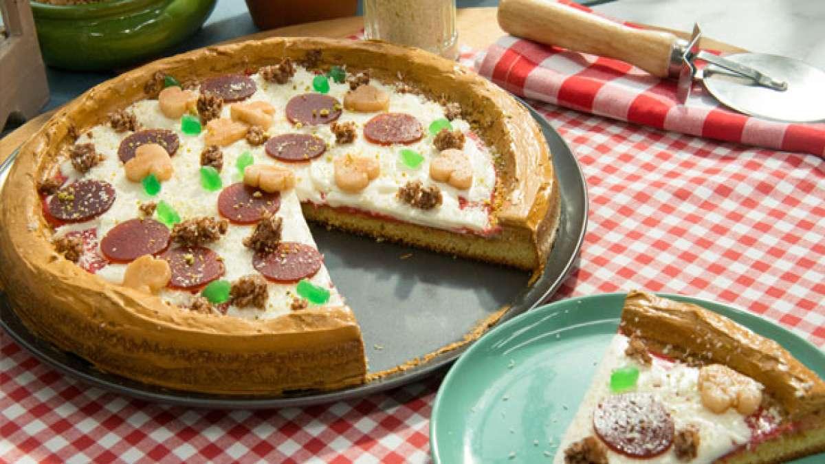 Feiern Sie den Internationalen Pizzakuchentag mit einem köstlichen Pizza Cake, einer kanadischen Kreation, die mehrere Pizzaschichten in einem Kuchen vereint. Feiern Sie den Internationalen Pizzakuchentag mit einem köstlichen Pizza Cake, einer kanadischen Kreation, die mehrere Pizzaschichten in einem Kuchen vereint.