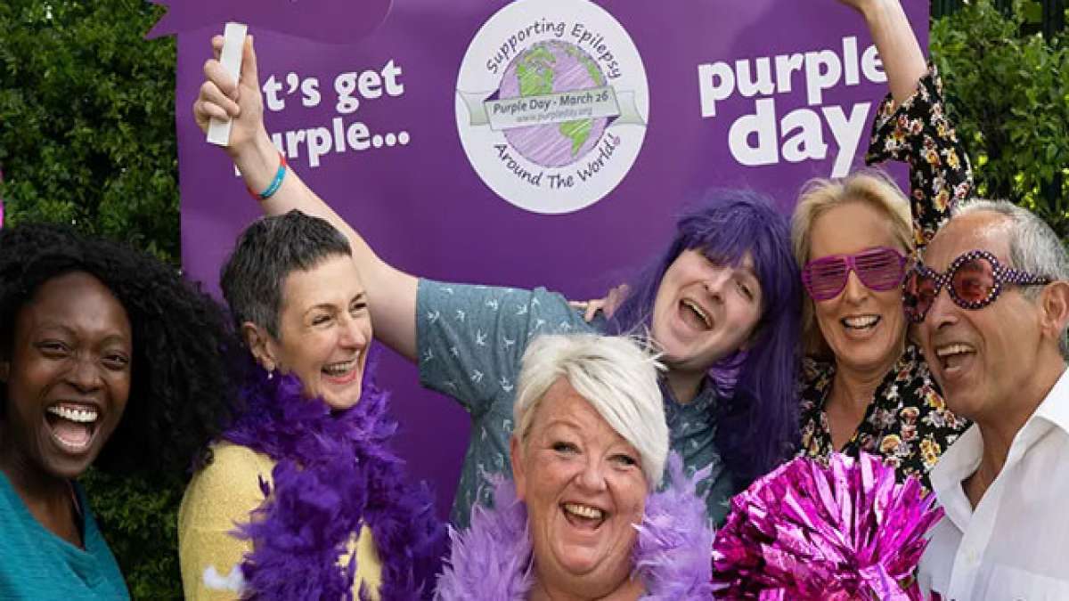 Erleben Sie den Purple Day – eine globale Initiative, die das Bewusstsein für Epilepsie fördert und Mythen über diese neurologische Erkrankung zerstreut. Erleben Sie den Purple Day – eine globale Initiative, die das Bewusstsein für Epilepsie fördert und Mythen über diese neurologische Erkrankung zerstreut.