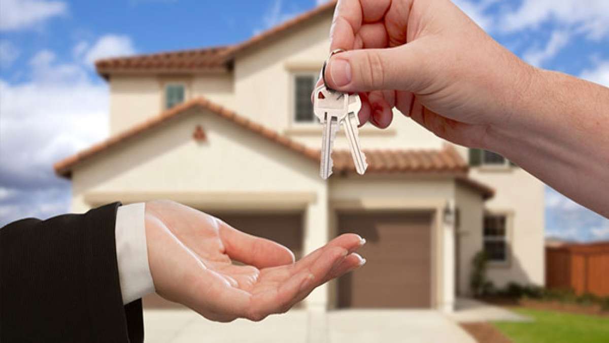 Erfahren Sie, wie Sie sich auf den Kauf Ihres Traumhauses vorbereiten können, denn der Tag des neuen Hausbesitzers feiert die wachsende Zahl von Erstkäufern auf dem Immobilienmarkt. Erfahren Sie, wie Sie sich auf den Kauf Ihres Traumhauses vorbereiten können, denn der Tag des neuen Hausbesitzers feiert die wachsende Zahl von Erstkäufern auf dem Immobilienmarkt.