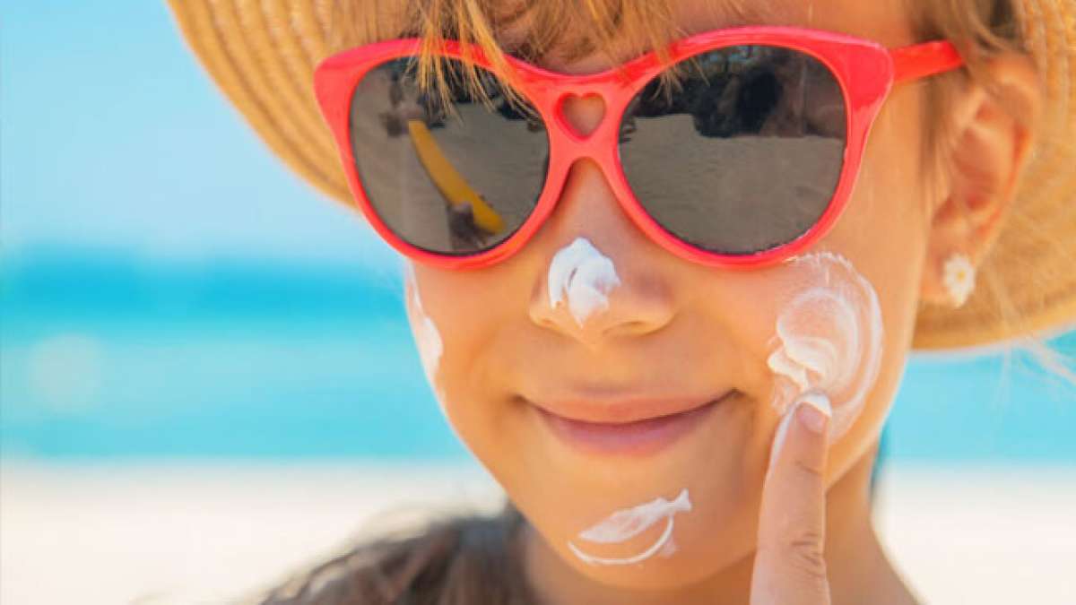 Feiern Sie den "Kein heißer Tag" als Erinnerung an die Bedeutung des Sonnenschutzes.