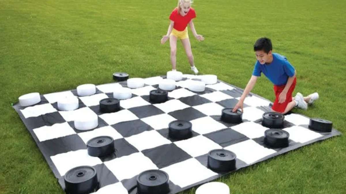 Feiern Sie den Tag des Damespiels und tauchen Sie ein in die faszinierende Geschichte dieses strategischen Brettspiels.