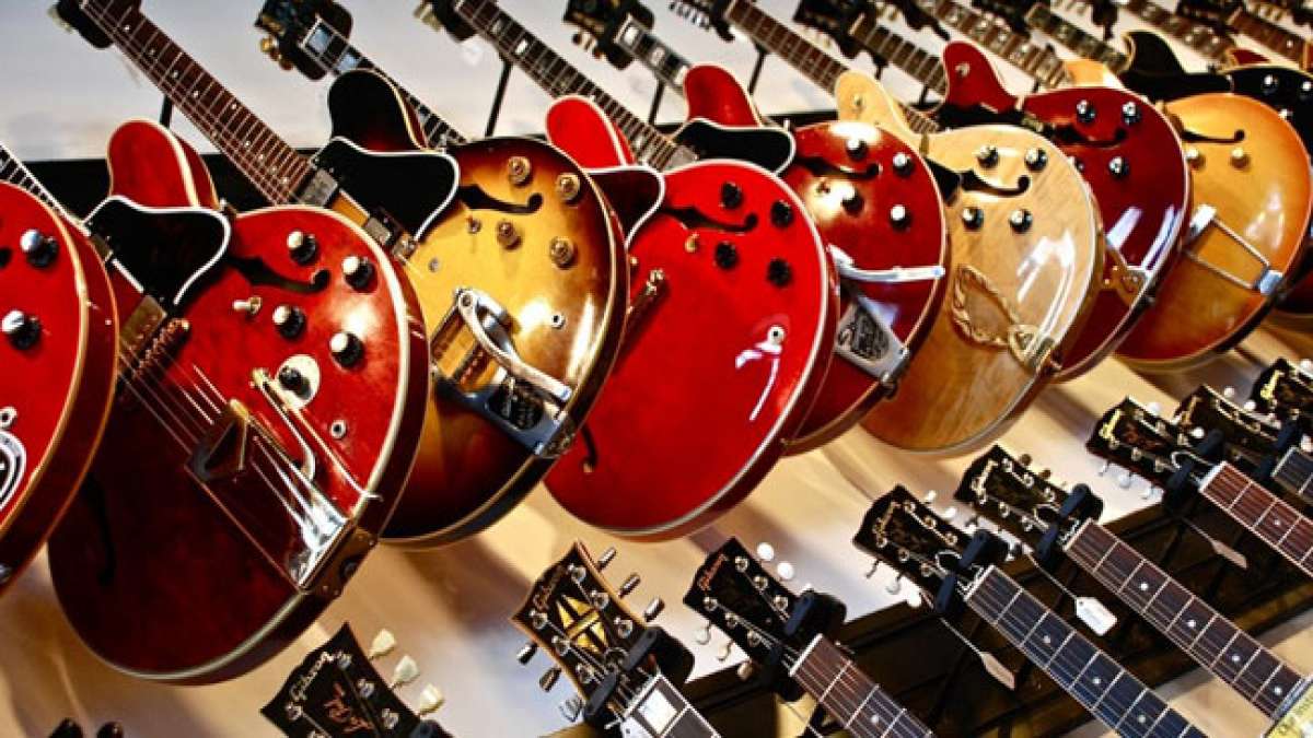 Der Tag des Musikinstrumentenkaufs: Entdecken Sie die faszinierende Welt der Musikinstrumente.