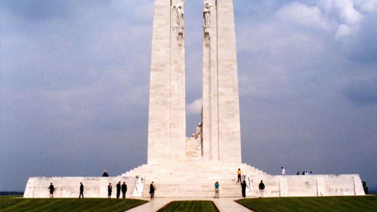Tauchen Sie ein in die Geschichte des Triumphs am Vimy Ridge Day in Kanada!