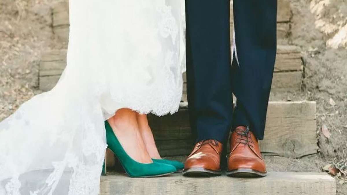 Entdecken Sie die Vielseitigkeit und Eleganz von braunen Schuhen am Tag des Tragens brauner Schuhe.