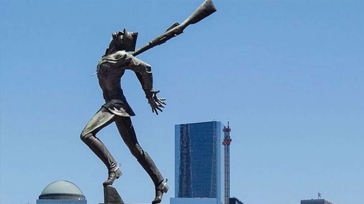 Gedenken Sie dem Katyn-Gedenktag in Polen, um die Opfer des tragischen Massakers von Katyn zu ehren.
