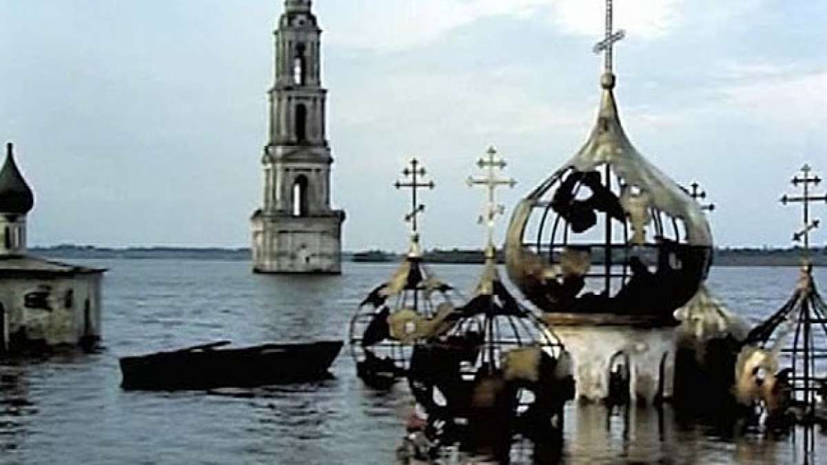 Erfahren Sie von den mutigen Bewohnern, die sich weigerten zu gehen und ein Teil der Legende dieser Stadt wurden. Erfahren Sie von den mutigen Bewohnern, die sich weigerten zu gehen und ein Teil der Legende dieser Stadt wurden.