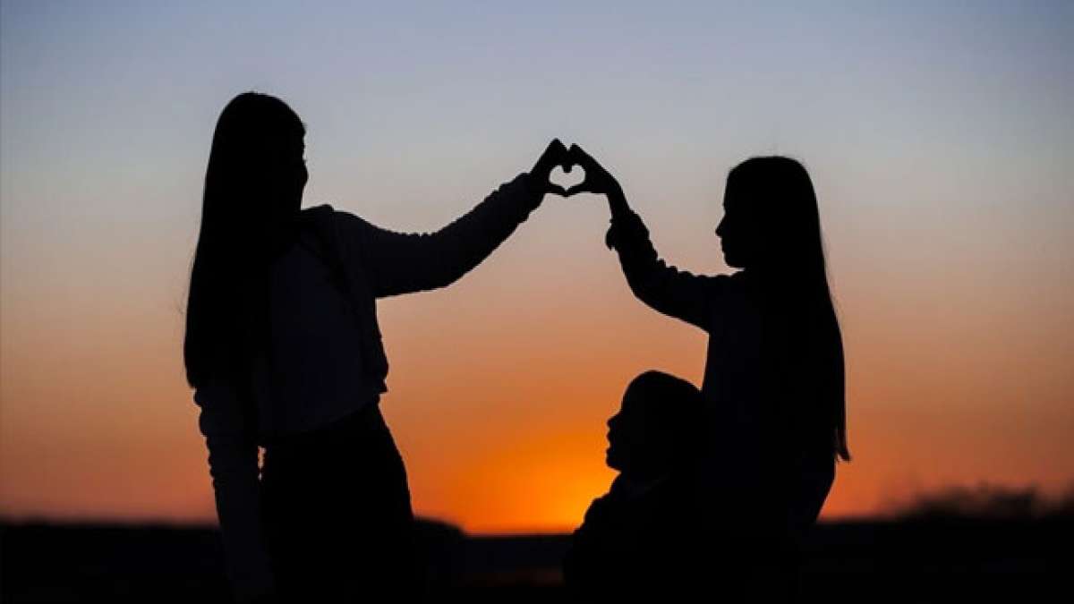 Der Tag der besten Freunde feiert die wertvollen Beziehungen, die unser Leben bereichern.