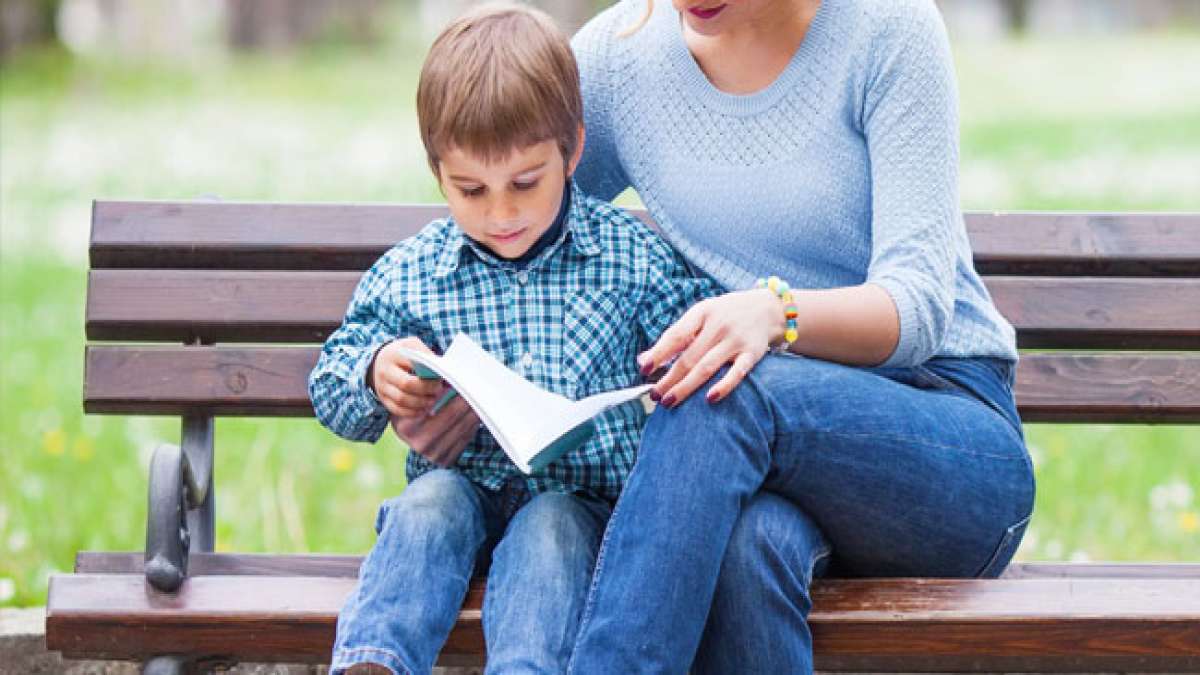 Feiern Sie den Tag der Alleinerziehenden: Anerkennung und Unterstützung für diese starken Eltern, die täglich Herausforderungen meistern und ihren Kindern eine liebevolle Erziehung bieten.