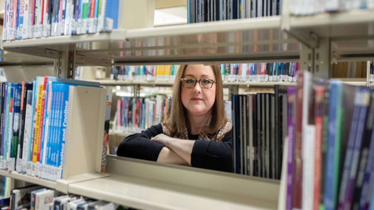 Geben Sie Anerkennung: Feiern Sie den Nationalen Tag der Bibliotheksangestellten in Ungarn und schätzen Sie die Arbeit von fast 10.000 Mitarbeitern in ungarischen Bibliotheken.