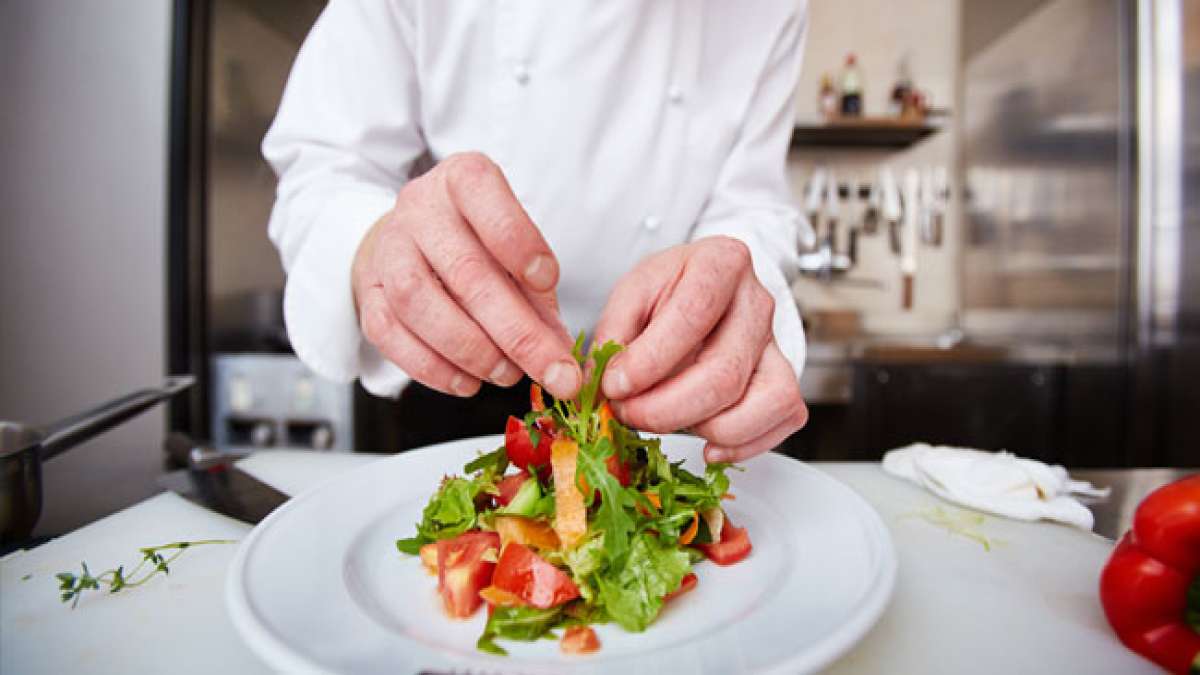 Feiern Sie am Nationalen Tag des persönlichen Kochs in den USA die kulinarische Kunst der privaten Küchenchefs.