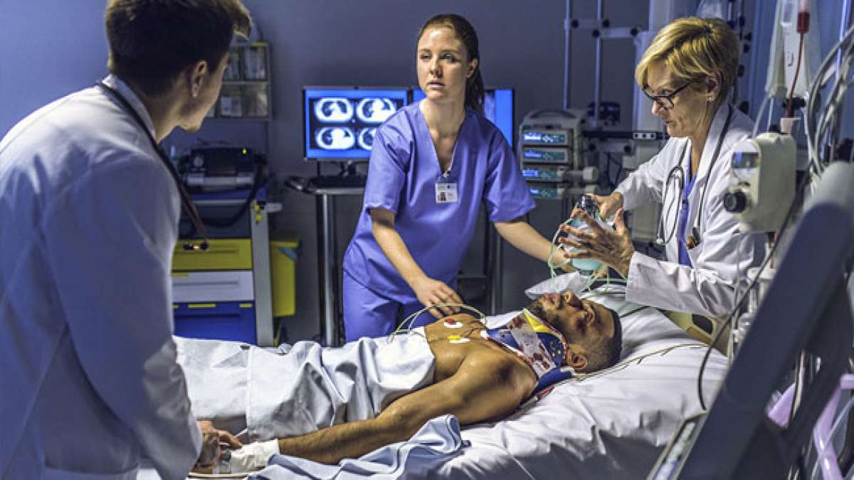 Entdecken Sie die heldenhafte Welt der Krankenschwestern und Krankenpfleger in der Notaufnahme, die unter Druck schnell handeln und Leben retten.