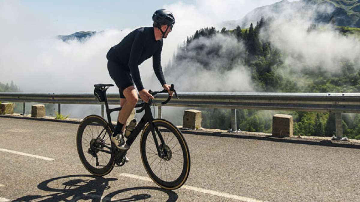 Genießen Sie die Freuden des Radfahrens am Welt-Radfahrer- und Welt-Fahrrad-Tag.
