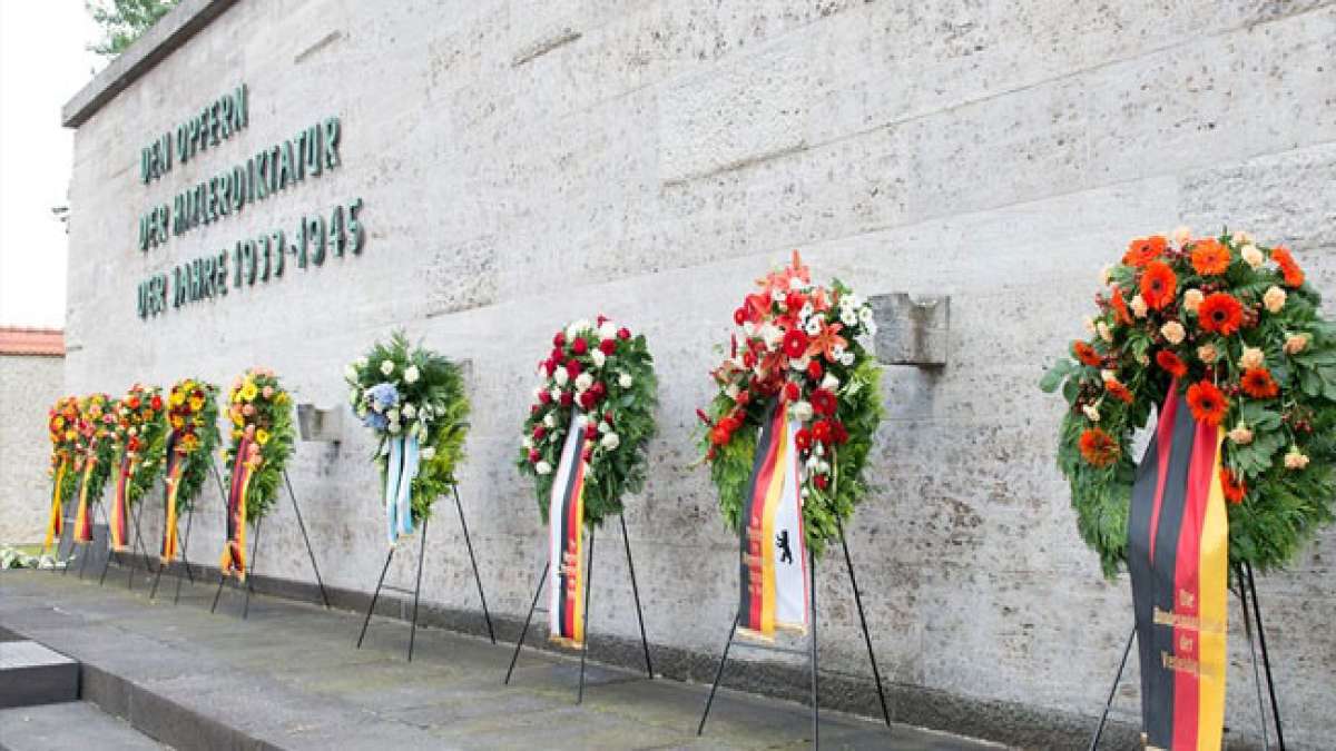 Obwohl Hitler mit leichten Verletzungen überlebte, bleibt dieses Ereignis ein wichtiges Symbol des Widerstands gegen die Nazis.