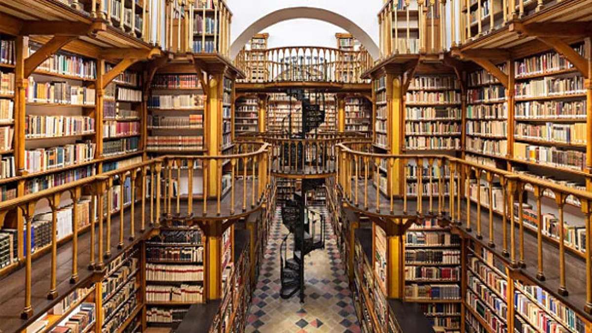 Das Datum, das in Erinnerung an die Gründung der ersten öffentlichen Bibliothek in Deutschland im Jahr 1828 gewählt wurde, wird mit verschiedenen Sonderveranstaltungen und Konferenzen für Bibliothekare im ganzen Land begangen.