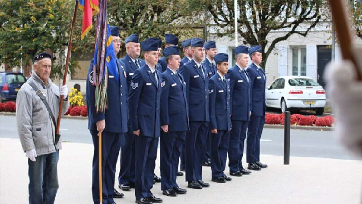 Ehren Sie die tapferen Gendarmerieangestellten Frankreichs und erfahren Sie mehr über die bedeutende Geschichte der Nationalen Gendarmerie am Gedenktag für ihre gefallenen Helden.