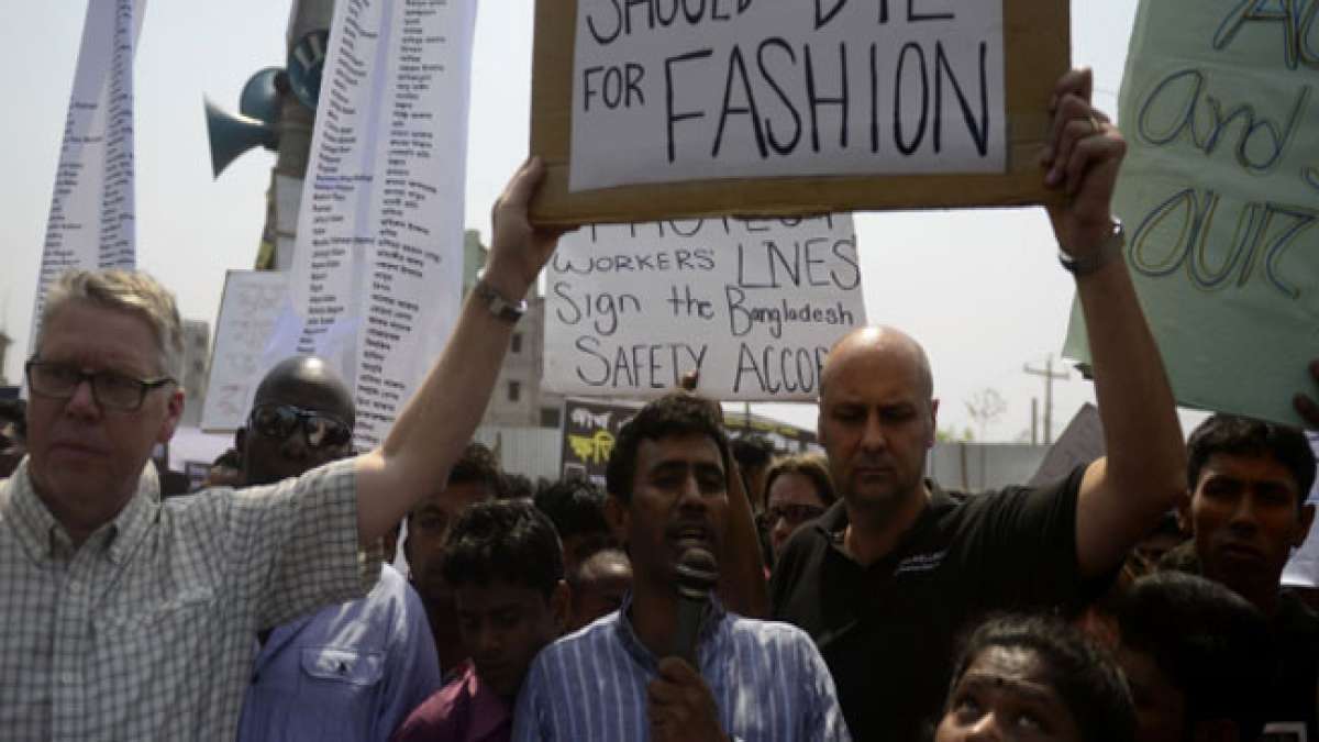 Gedenken Sie dem Tag der Moderevolution und der Arbeitssicherheit in Bangladesch.