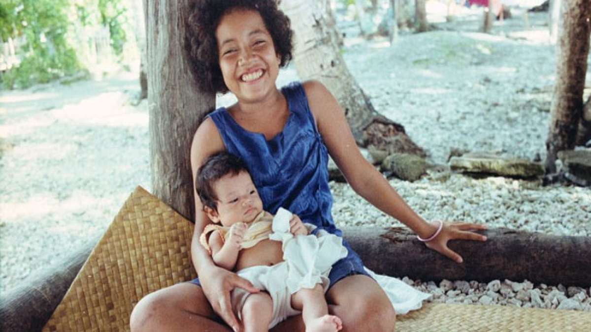 Feiern Sie den Muttertag in Tokelau und Samoa, ein offizieller Feiertag, um die bedeutsame Rolle der Mütter zu ehren. Feiern Sie den Muttertag in Tokelau und Samoa, ein offizieller Feiertag, um die bedeutsame Rolle der Mütter zu ehren.