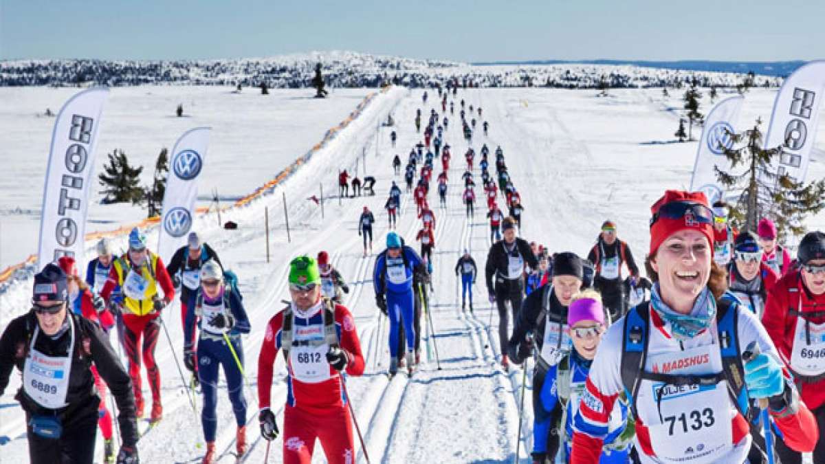 Birken-Skifestival in Rena: Ein einzigartiges Langlauf-Event mit 54 km Strecke. Birken-Skifestival in Rena: Ein einzigartiges Langlauf-Event mit 54 km Strecke.