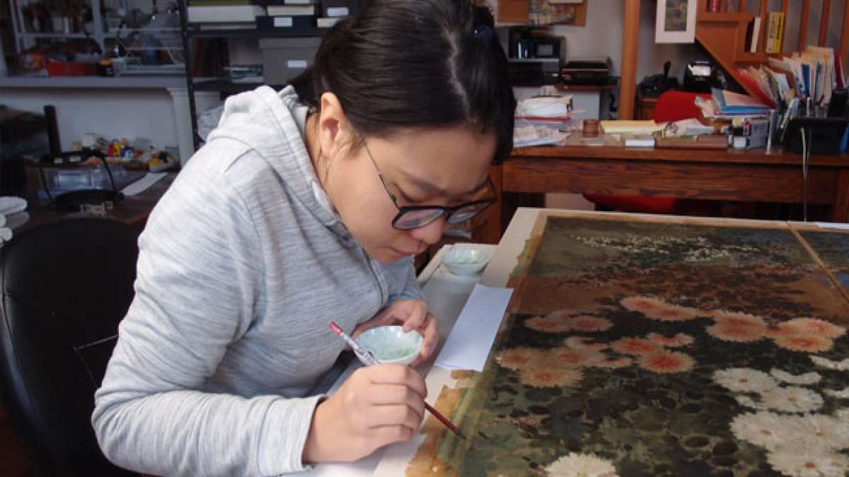 Feiern Sie die Kreativität unserer jungen Künstler: Monat der Jugendkunst in den USA.