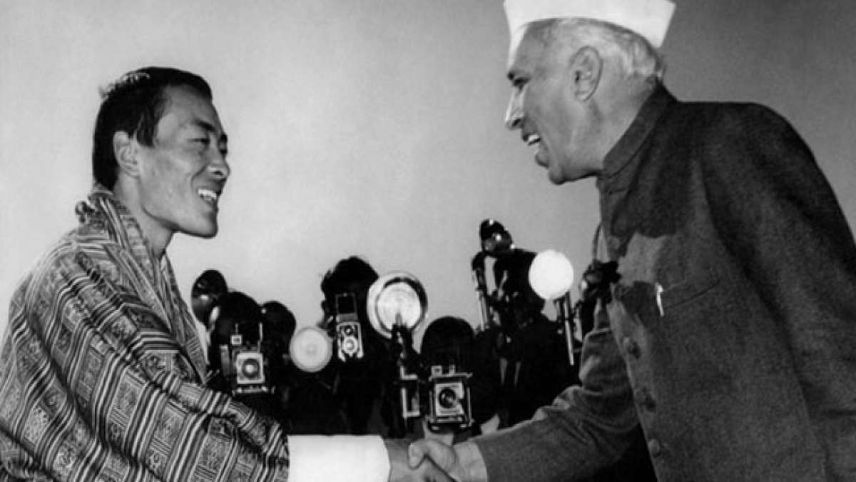 Feiern Sie den Geburtstag des dritten Druk Gyalpo von Bhutan und entdecken Sie seine bahnbrechenden Schritte zur Modernisierung und Öffnung des Landes. Feiern Sie den Geburtstag des dritten Druk Gyalpo von Bhutan und entdecken Sie seine bahnbrechenden Schritte zur Modernisierung und Öffnung des Landes.