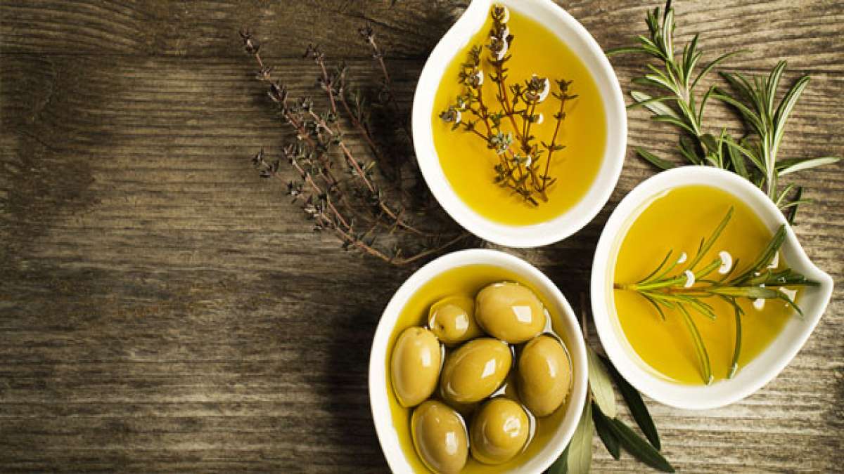 Entdecken Sie die Exzellenz des nativen Olivenöls extra am Tag des besten Bratöls! Entdecken Sie die Exzellenz des nativen Olivenöls extra am Tag des besten Bratöls!