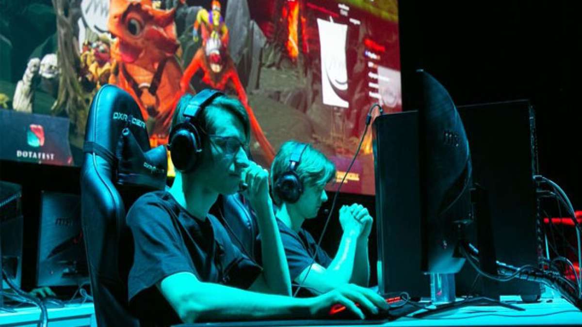 Entdecken Sie die aufstrebende Welt des Cybersports in Russland.