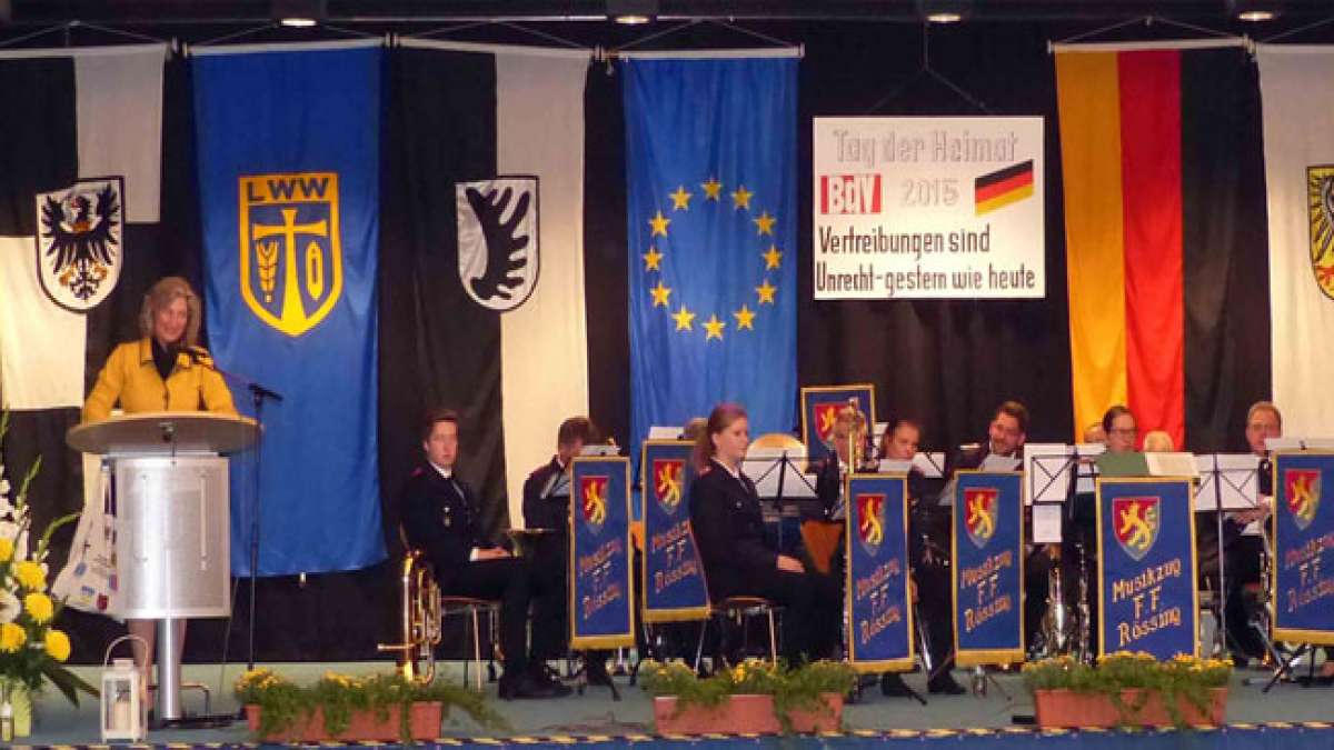 Trotz der dunklen Geschichte der nationalsozialistischen Gräueltaten hat sich Deutschland zu einem weltweit führenden Land entwickelt, das für seine Kunst und sein Engagement für die Gleichheit aller Bürger bekannt ist.