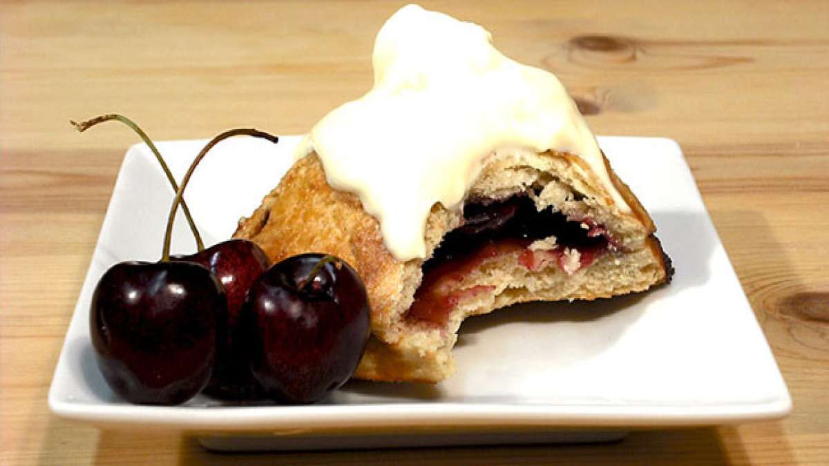 Feiern Sie den National Cherry-Popover-Tag mit einem köstlichen Genuss Feiern Sie den National Cherry-Popover-Tag mit einem köstlichen Genuss