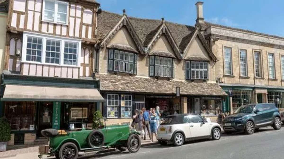 Feiern Sie den Oxfordshire-Tag und entdecken Sie die reiche Geschichte und Kultur dieser bezaubernden Stadt, während wir den Schutzpatron, den Heiligen Frideswide, ehren.