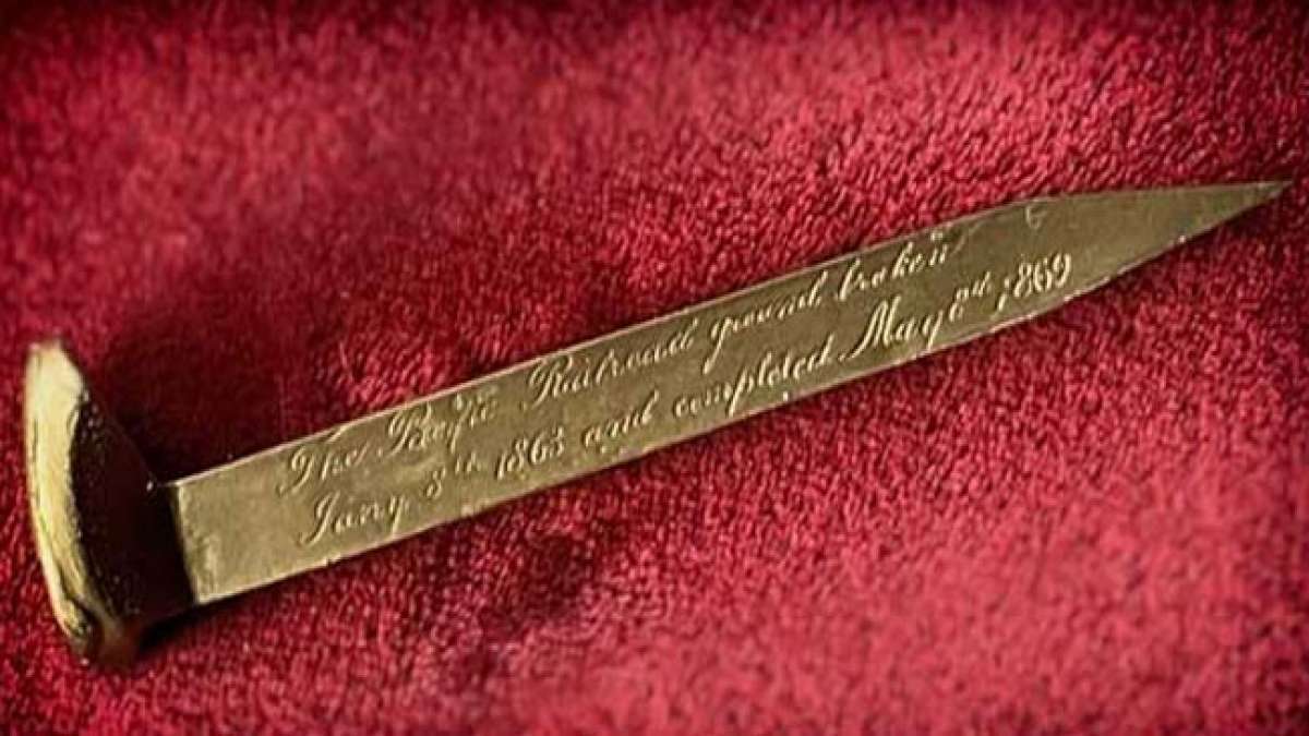 Feiern Sie den historischen Golden Spike Day, an dem vor 150 Jahren der letzte Spike aus reinem Gold in die Schienen der ersten transkontinentalen Eisenbahn in den USA eingeschlagen wurde. Feiern Sie den historischen Golden Spike Day, an dem vor 150 Jahren der letzte Spike aus reinem Gold in die Schienen der ersten transkontinentalen Eisenbahn in den USA eingeschlagen wurde.