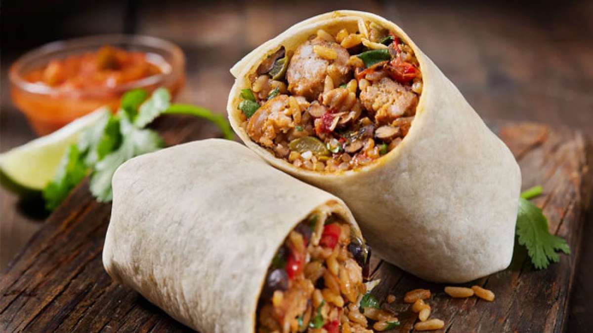 Feiern Sie den Nationalen Burrito-Tag und genießen Sie das Beste der mexikanischen und Tex-Mex-Küche in einem köstlichen, handlichen Burrito, gefüllt mit einer Vielzahl köstlicher Zutaten.