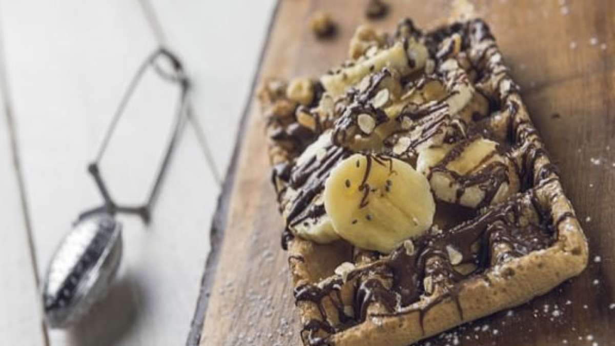 Feiern Sie den Tag der Haferflocken-Nuss-Waffeln und tauchen Sie ein in die Geschichte der Waffeln, die bereits im antiken Griechenland bekannt waren.