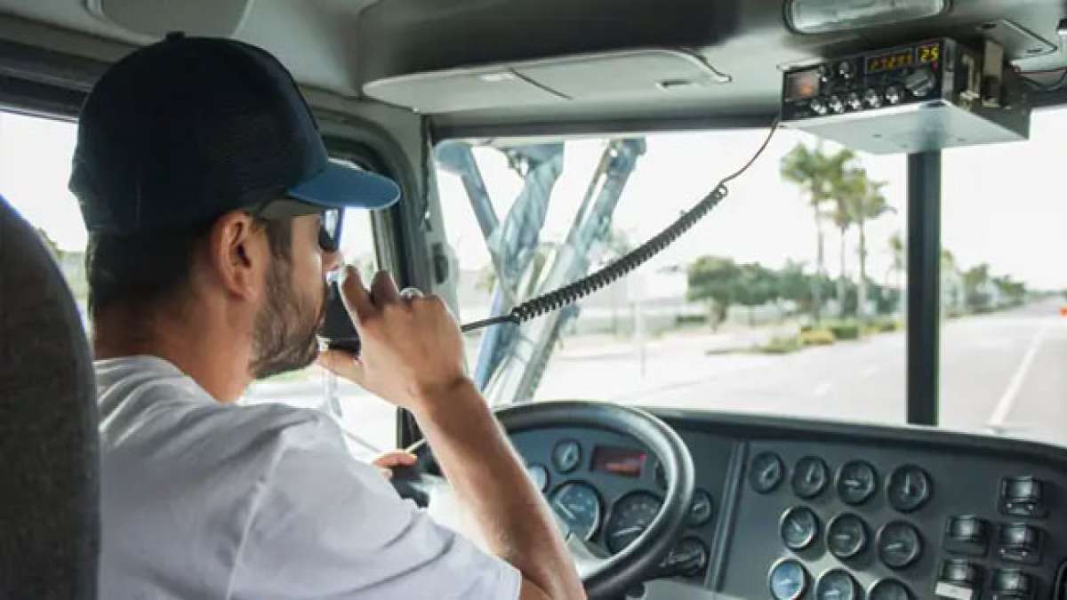 Feiern Sie die National Truck Driver Appreciation Week und würdigen Sie Amerikas Lastwagenfahrer für ihre harte Arbeit und ihren Beitrag zur Gesellschaft.