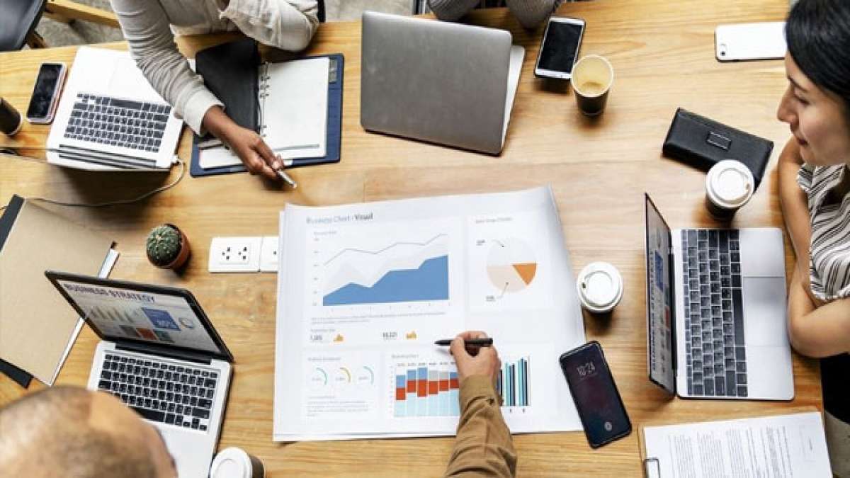 Entdecken Sie die Welt der Wirtschaftsanalyse und wie sie Organisationen hilft, ihre Herausforderungen zu meistern und effektive Veränderungen herbeizuführen. Entdecken Sie die Welt der Wirtschaftsanalyse und wie sie Organisationen hilft, ihre Herausforderungen zu meistern und effektive Veränderungen herbeizuführen.