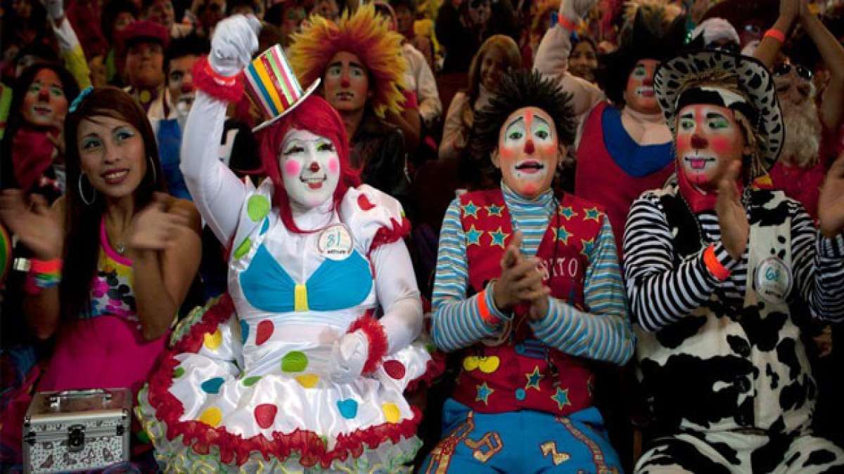 Gedenken Sie dem legendären peruanischen Clown Tony Perejil am peruanischen Clowntag am 25. Mai. Gedenken Sie dem legendären peruanischen Clown Tony Perejil am peruanischen Clowntag am 25. Mai.