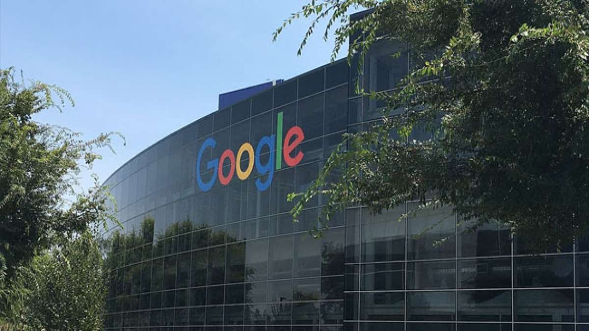 Tauchen Sie ein in die Welt von Alphabet Inc., der Dachgesellschaft von Google, und entdecken Sie, wie dieses Technologiekonglomerat die Art und Weise, wie wir das Internet nutzen, verändert hat.