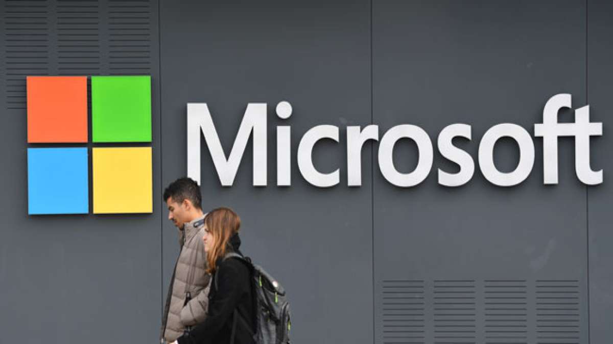 Erleben Sie die faszinierende Geschichte von Microsoft, einem Giganten der Technologiebranche, der die Art und Weise, wie wir mit Computern arbeiten und kommunizieren, für immer verändert hat.