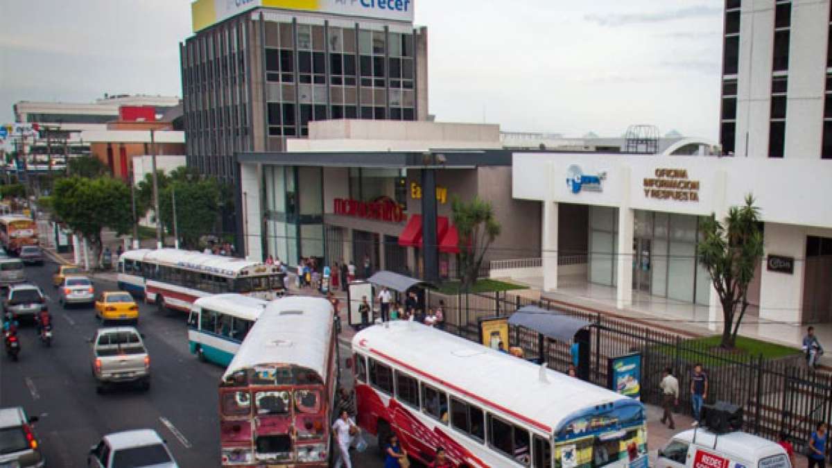 Feiern Sie am Nationalen Tag der Verkehrssicherheit und -kultur in El Salvador am 10. Juni die Bemühungen zur Vorbeugung von Verkehrsunfällen und die Förderung einer sicheren Verkehrskultur.