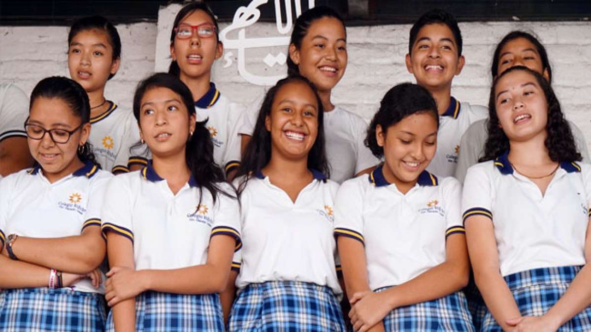 Feiern Sie den Tag des Studenten in El Salvador am 25. Juli und setzen Sie ein Zeichen für Freiheit, Demokratie und Bildung.