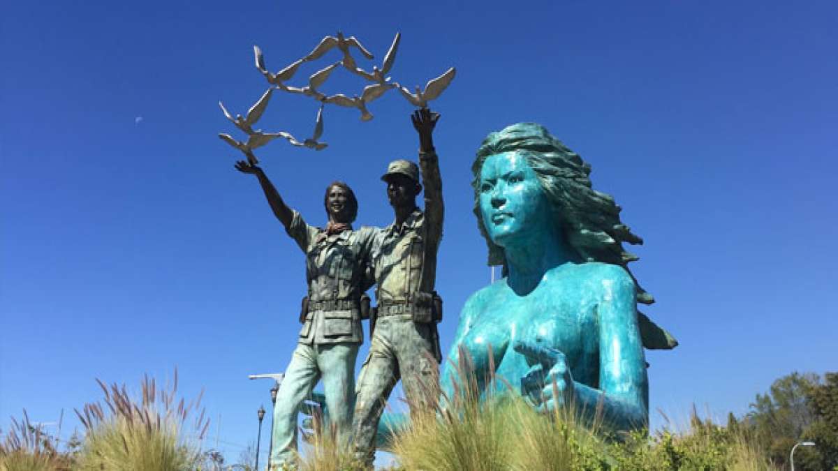 Gedenken Sie dem Weg zum Frieden am Tag des Friedens in El Salvador (Día de la paz - Firma de los acuerdos de paz).