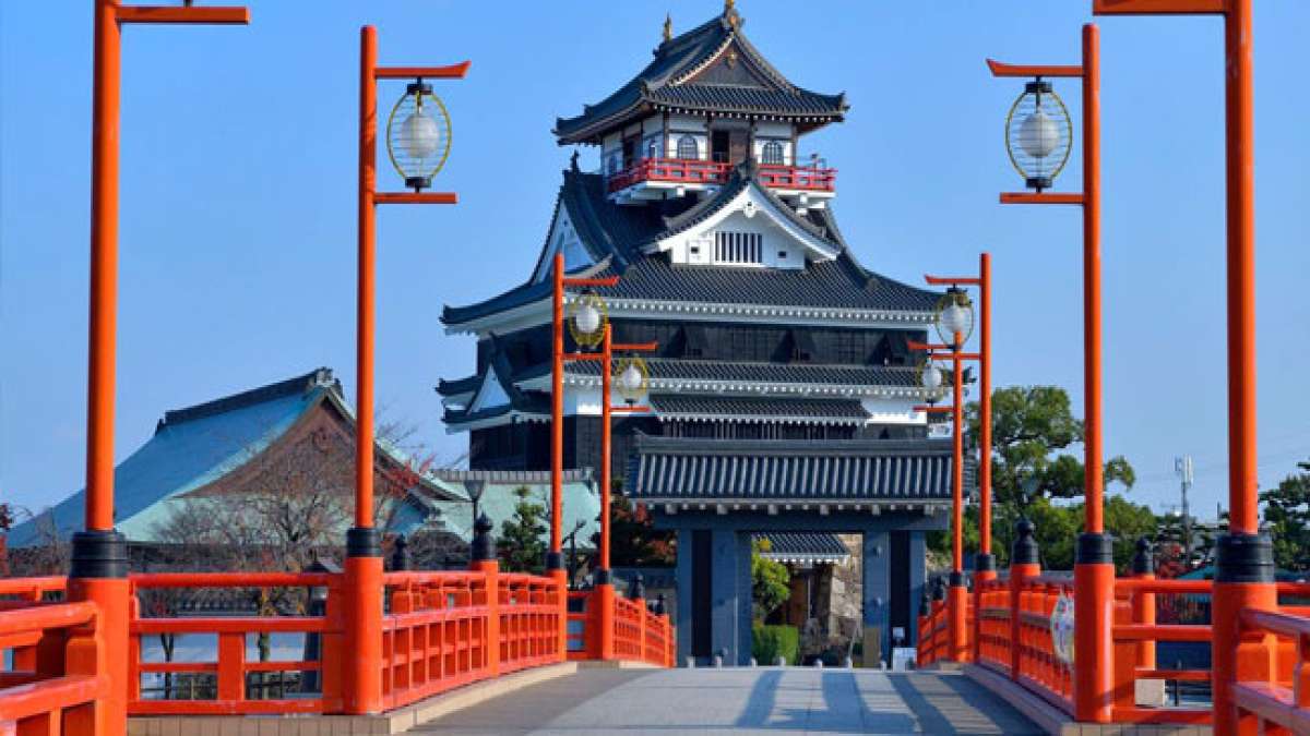 Erleben Sie die Pracht japanischer Burgen am Schlosstag (Shiro No Hi) und tauchen Sie in die faszinierende Geschichte