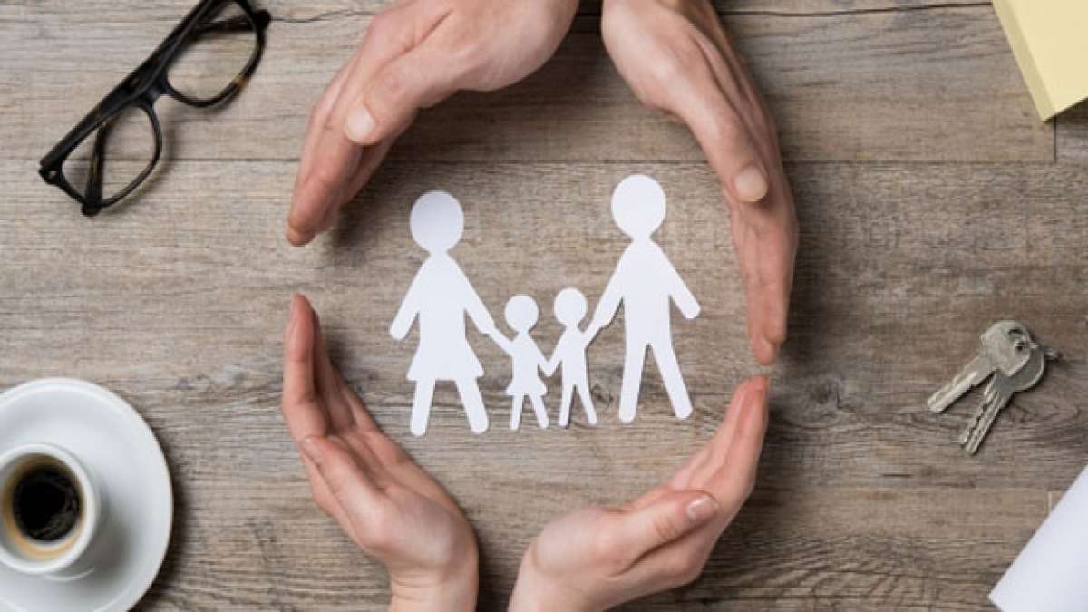 Feiern Sie den Tag der Versicherung, der in Spanien und vielen Teilen des amerikanischen Kontinents am 14. Mai begangen wird.