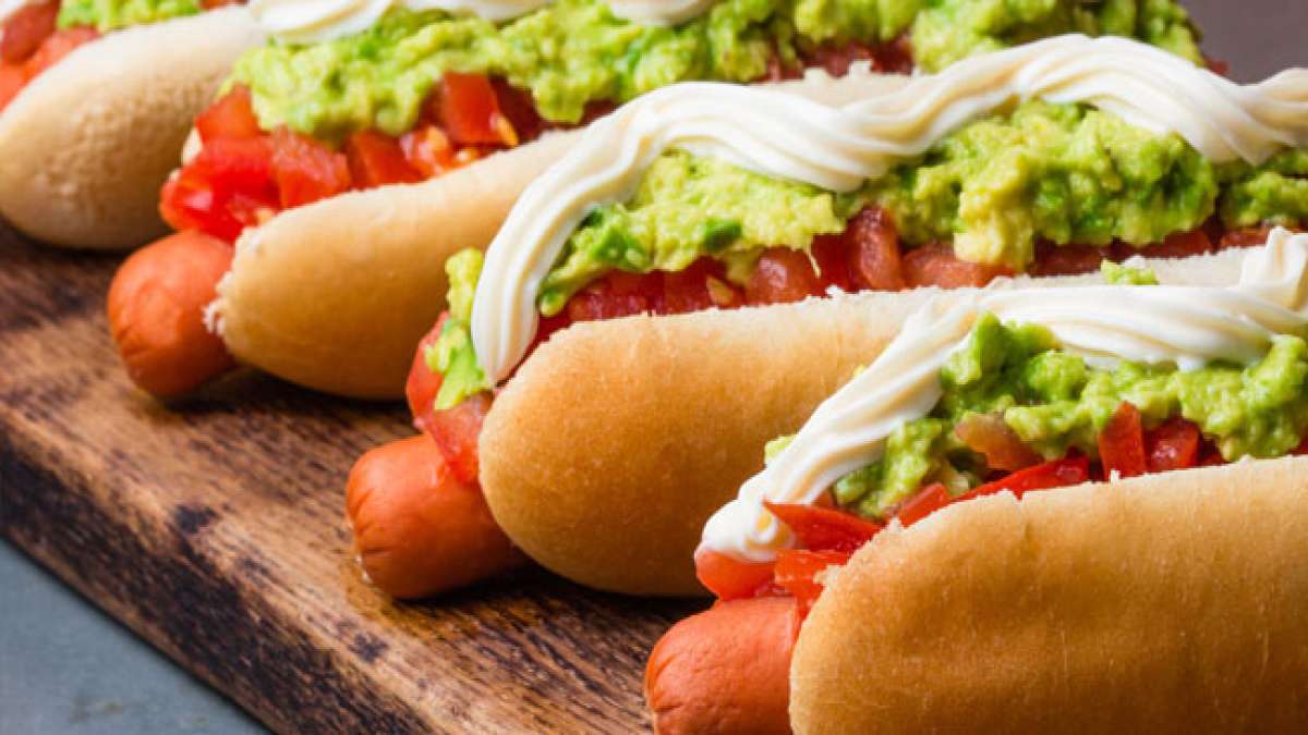 Feiern Sie den köstlichen Completo-Tag in Chile!