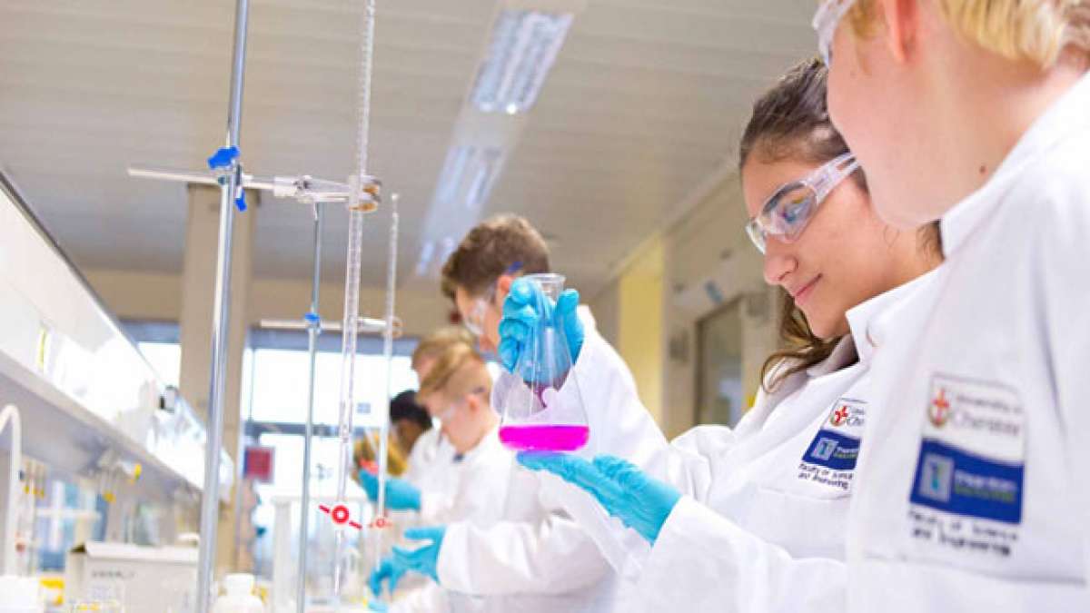 Feiern Sie den Tag des Chemieingenieurs in Argentinien am 1. Juli Feiern Sie den Tag des Chemieingenieurs in Argentinien am 1. Juli