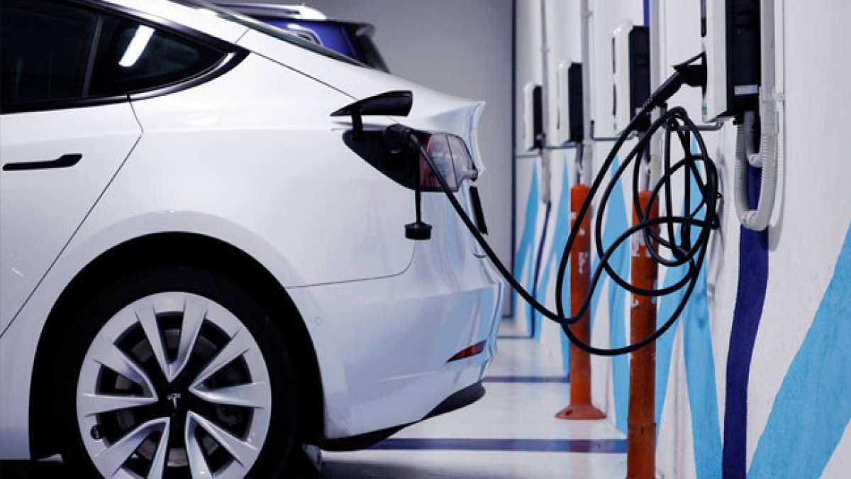 Entdecken Sie am Welttag des Elektrofahrzeugs die Zukunft der Mobilität. Elektroautos sind im Aufwind, und ihre umweltfreundliche Technologie verändert die Art und Weise, wie wir uns fortbewegen.