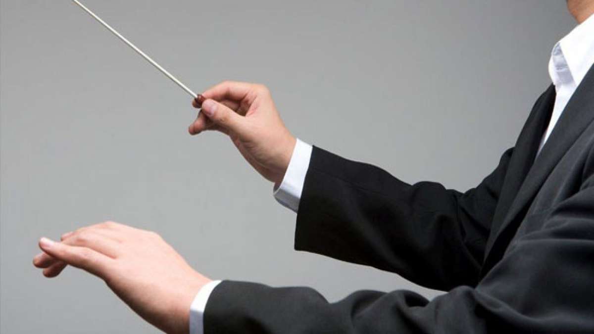 Der Internationale Tag des Dirigenten, der am 13. Juli gefeiert wird, würdigt professionelle Dirigenten, die Orchester mit großer Verantwortung, Hingabe und Leidenschaft für die Musik leiten. Der Internationale Tag des Dirigenten, der am 13. Juli gefeiert wird, würdigt professionelle Dirigenten, die Orchester mit großer Verantwortung, Hingabe und Leidenschaft für die Musik leiten.