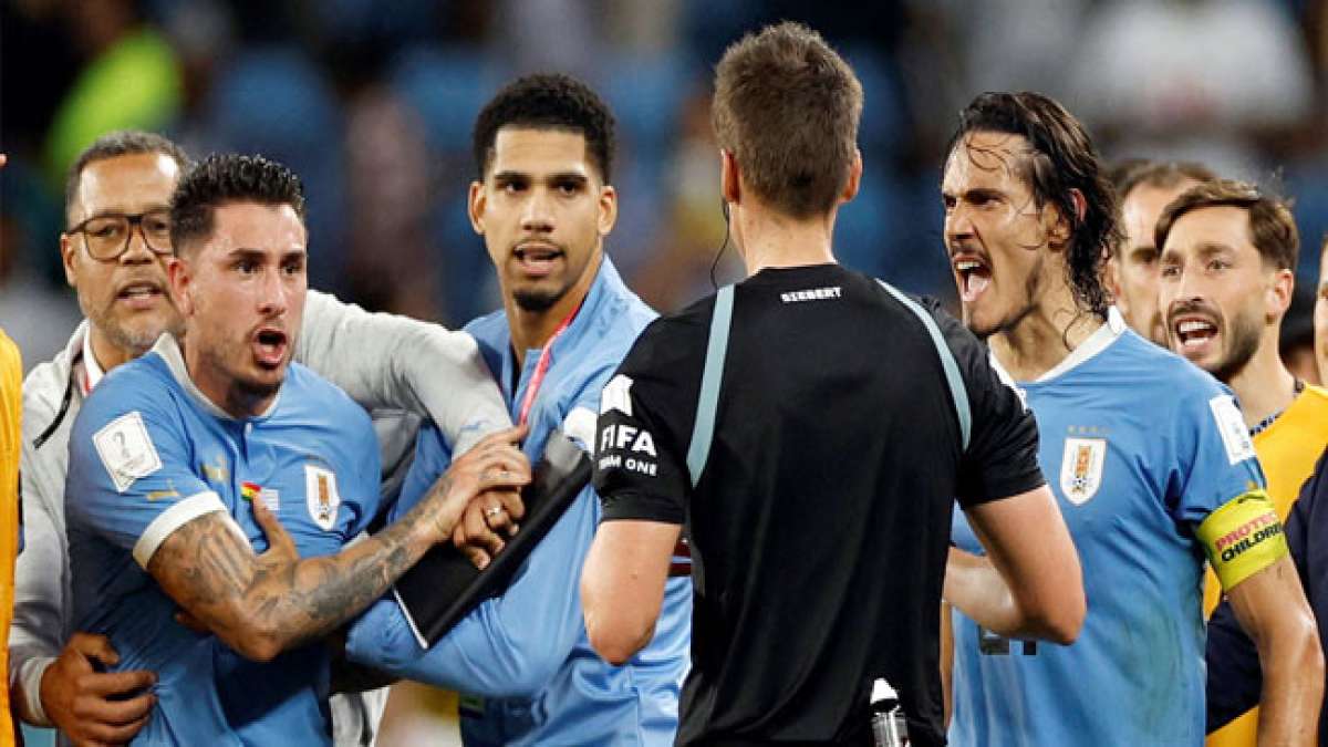 6. April – Nationaler Fußball-Schiedsrichtertag in Uruguay: Ein Tag, um die Gerechtigkeit auf dem Fußballplatz zu feiern. 6. April – Nationaler Fußball-Schiedsrichtertag in Uruguay: Ein Tag, um die Gerechtigkeit auf dem Fußballplatz zu feiern.