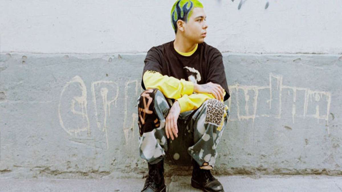 Schließen Sie sich der Feier an und genießen Sie die Musik von Polimá Westcoast und anderen führenden Künstlern dieser pulsierenden Szene. Schließen Sie sich der Feier an und genießen Sie die Musik von Polimá Westcoast und anderen führenden Künstlern dieser pulsierenden Szene.